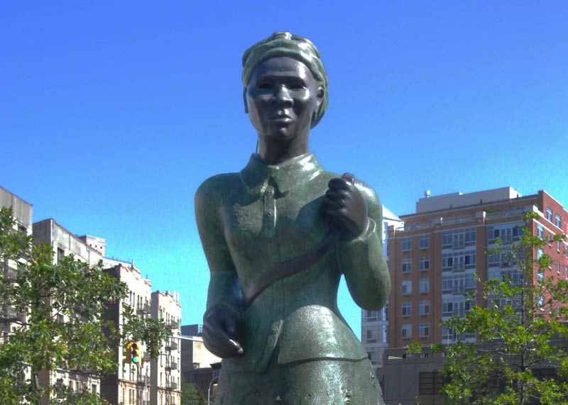 statue of Harriet Tubman in Harlem